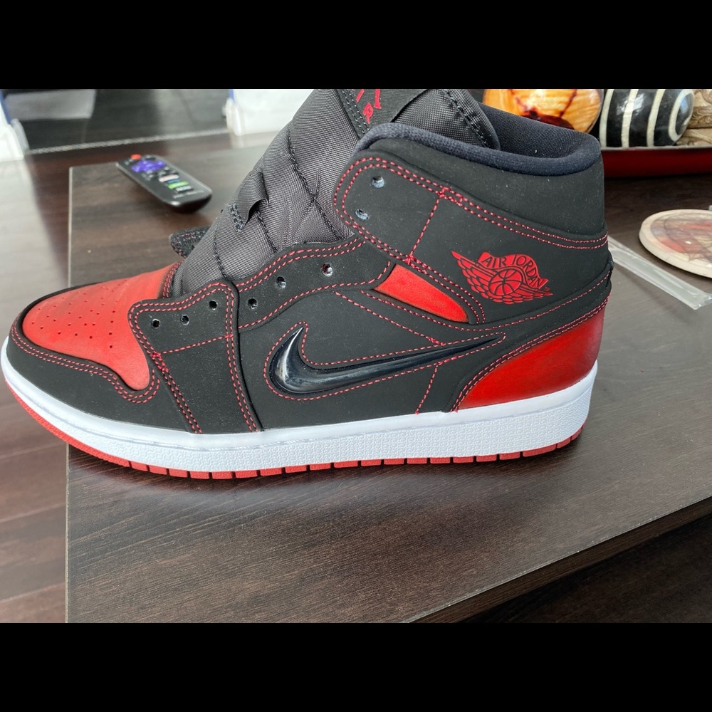 Air Jordan 1 Mid